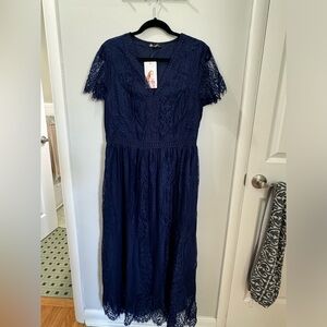 Women’s floral lace maxi dress